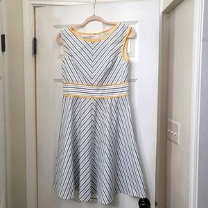 Seersucker dress with yellow piping